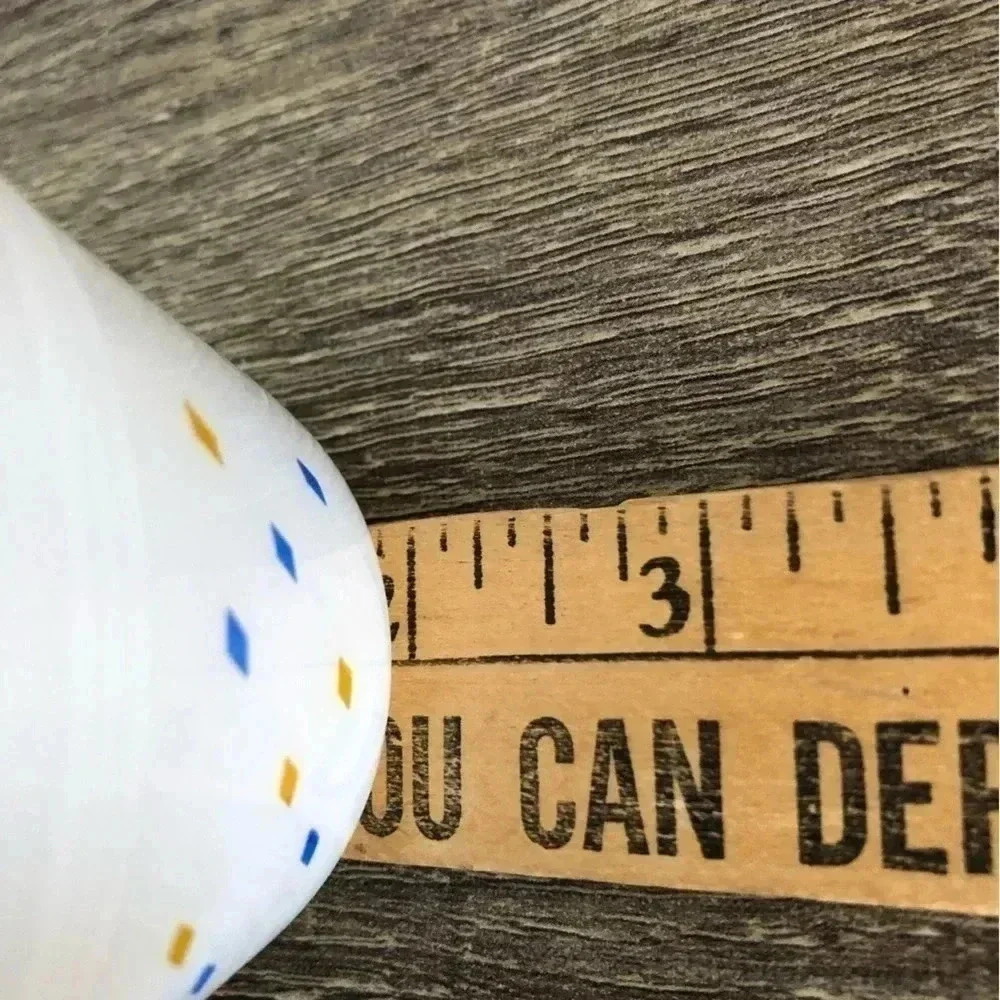 Vintage Dynaware Diamond Patterned Ramekins - Picture 8 of 10